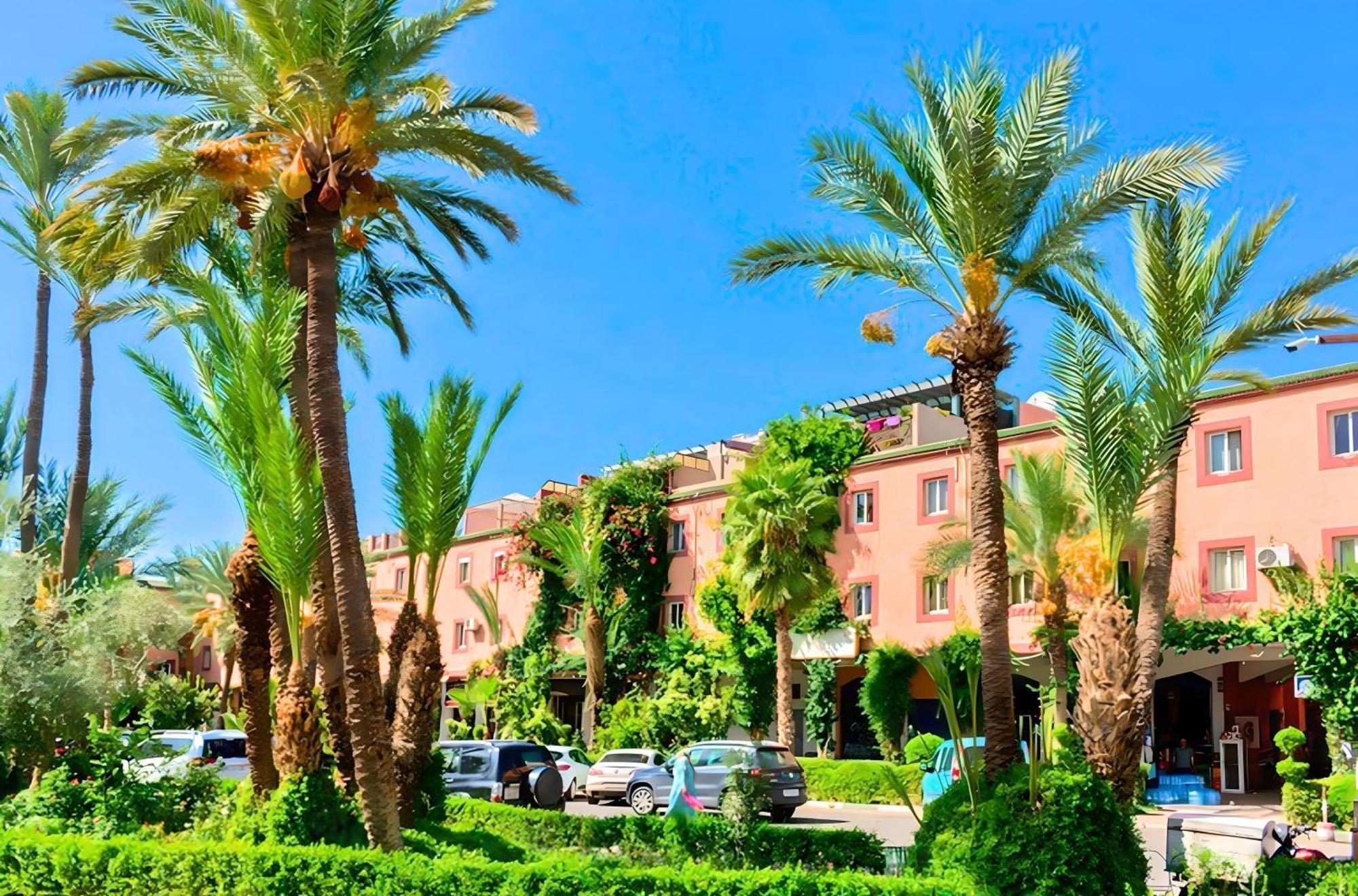 Tres Beau Riad A Marrakech Avec Piscines 马拉喀什 外观 照片